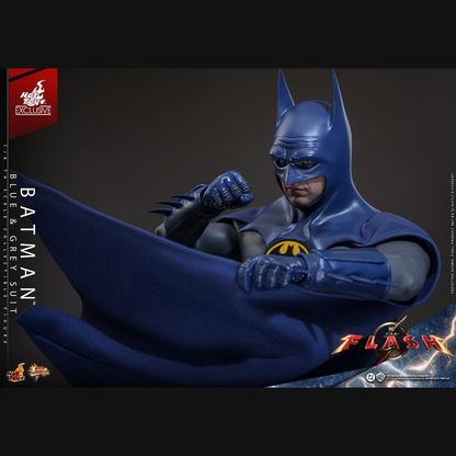 Hot Toys DC: The Flash - Batman (Blau-grauer Anzug) Masterpiece 1/6 Actionfigur