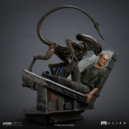 Iron Studios Alien - Ellen Ripley und Alien Art Scale 1/10 - Statue