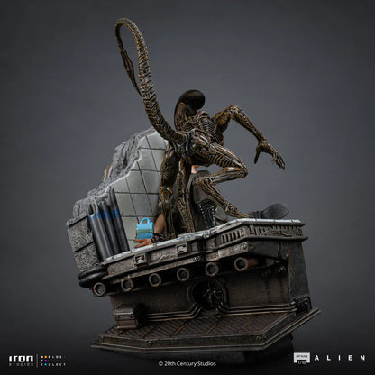 Iron Studios Alien - Ellen Ripley und Alien Art Scale 1/10 - Statue