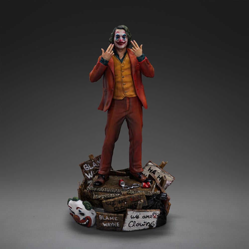 Iron Studios DC: Batman - Joker (Arthur Fleck) Art Scale Deluxe 1/10 - Statue