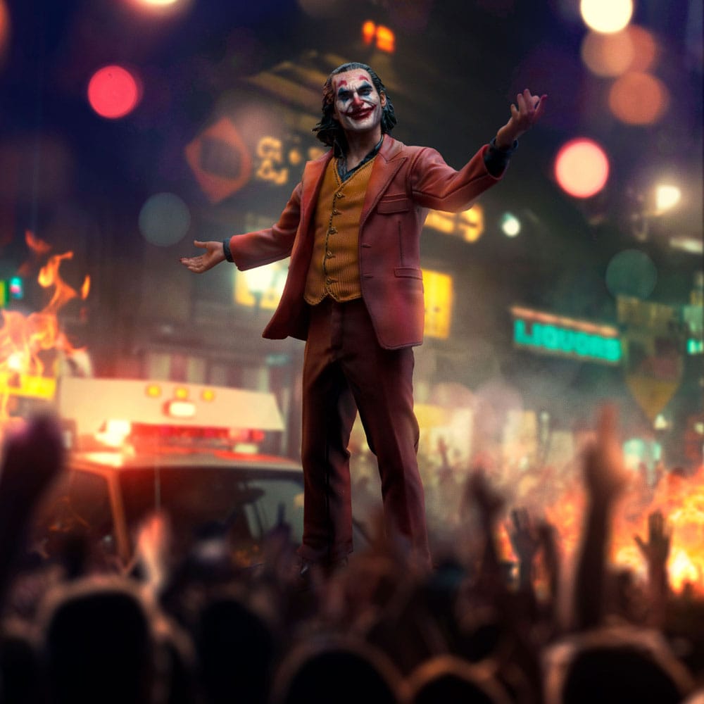 Iron Studios DC: Batman - Joker (Arthur Fleck) Art Scale Deluxe 1/10 - Statue