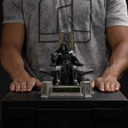Iron Studios Marvel: Avengers Doomsday - Doctor Doom auf Thron Art Scale 1/10 - Statue