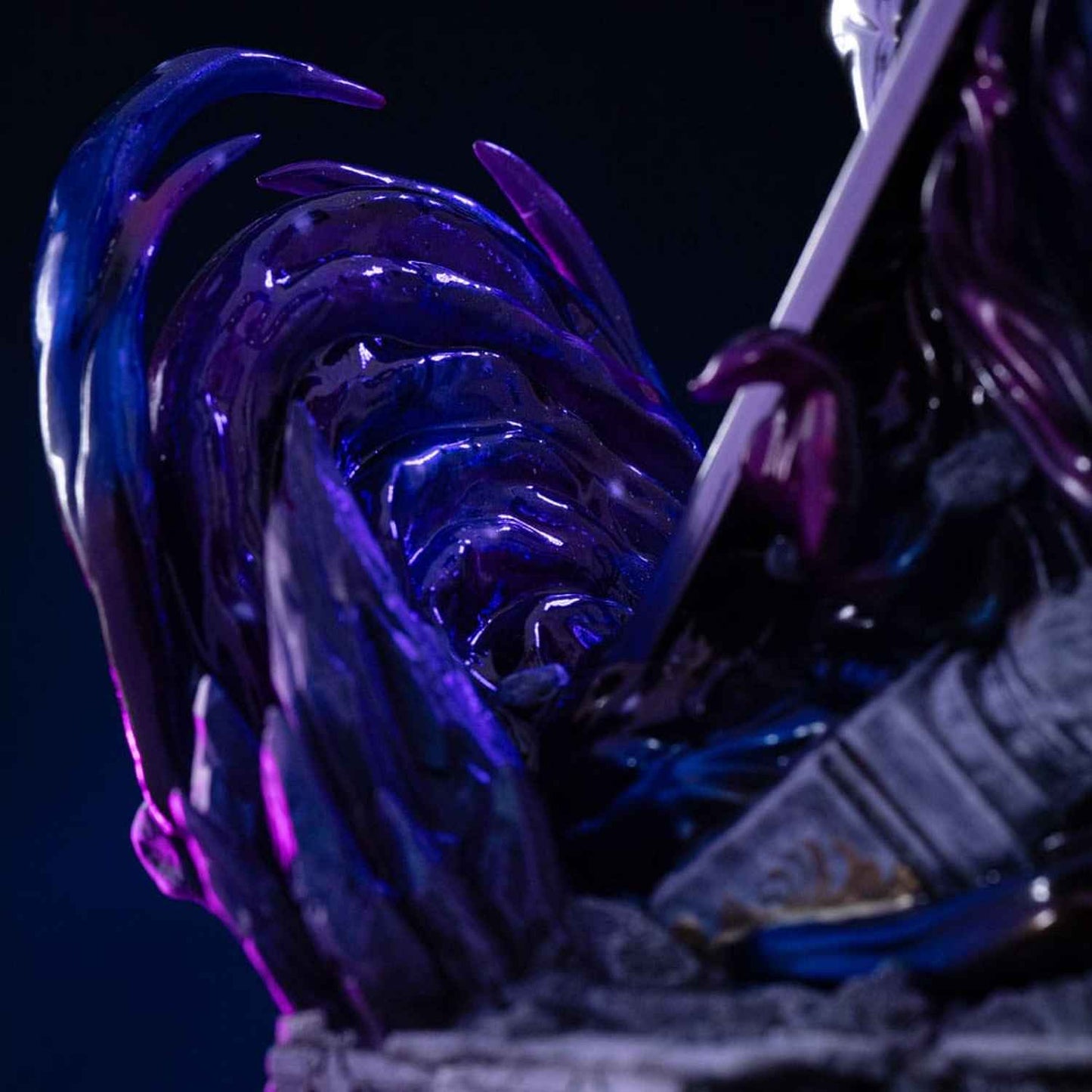 Iron Studios Marvel: Infinity Gauntlet - Silver Surfer Deluxe Diorama Art Scale 1/10 - Statue