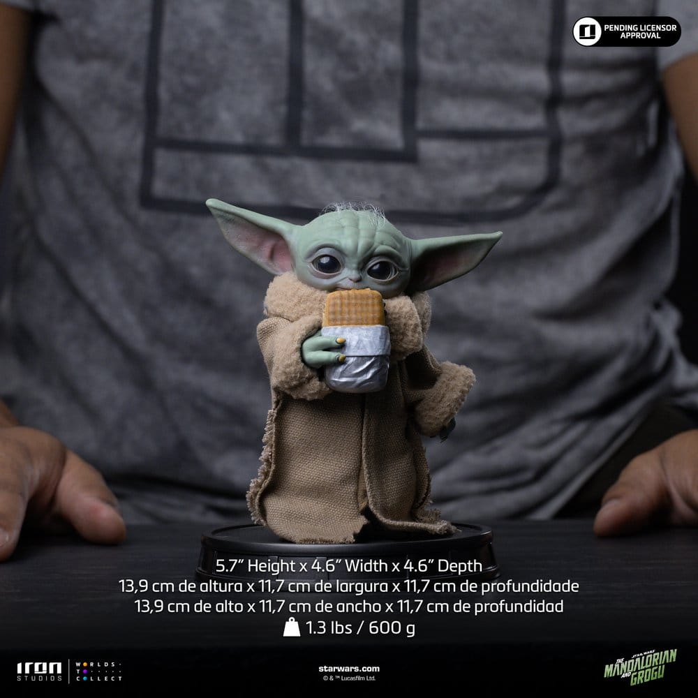 Iron Studios Star Wars: The Mandalorian & Grogu - Grogu (Food Cart Snack) Statue