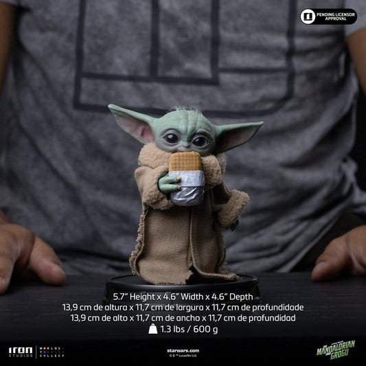 Iron Studios Star Wars: The Mandalorian & Grogu - Grogu (Food Cart Snack) Statue